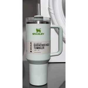 Stanley Quencher H2.0 FlowState 40oz Tumbler, GREEN DIVINE